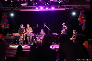 Die Lehrer-Jazzband der Musikschule Borken "Jazzfactory" ist bei der Veranstaltung Jazzgenuss³ im FARB Forum Altes Rathaus Borken am 19. August 2023 dabei.