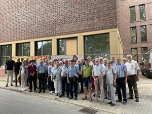 Rund 50 Rentnerinnen und Rentner sowie Pensionärinnen und Pensionäre nahmen in diesem Jahr an dem Sommerfest für ehemalige Mitarbeiterinnen und Mitarbeiter der Stadt Borken teil.