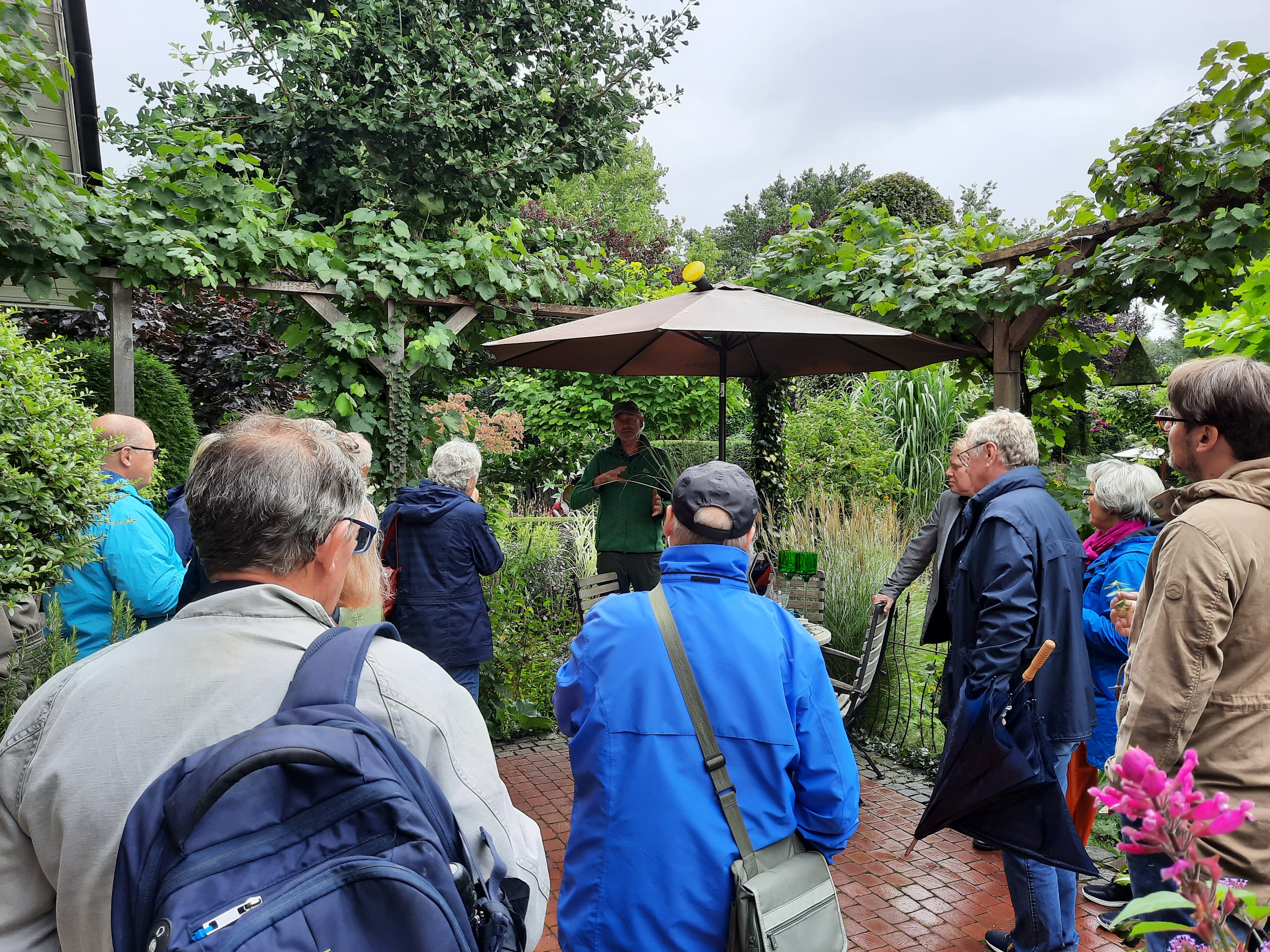 Auch der „Garten Picker“ in Weseke war ein Ziel der Gruppe.