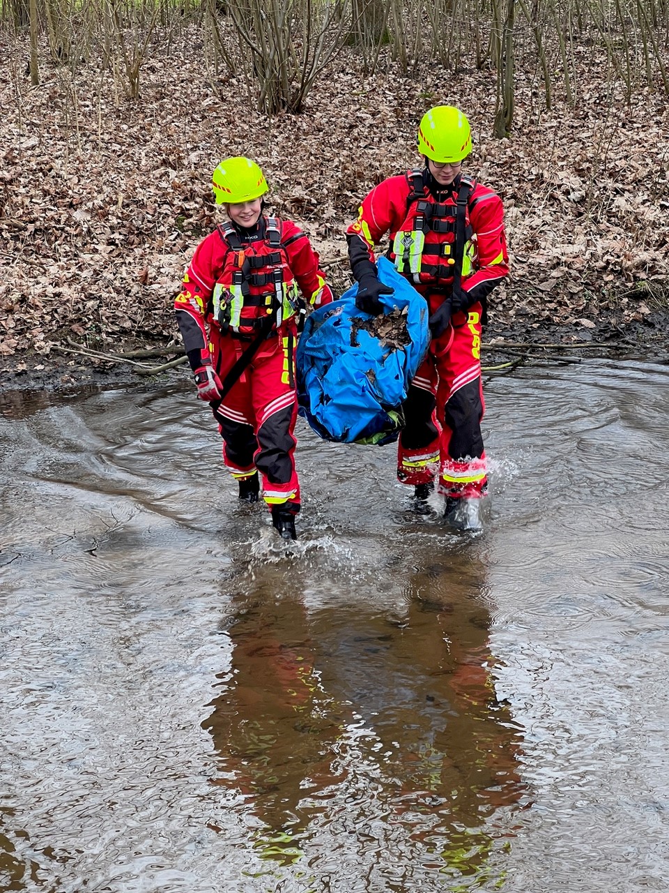 Verschiedene Gruppen und Vereine haben sich an der Müllsammelaktion "Sauberes Borken" beteiligt, so zum Beispiel auch die DLRG Ortsgruppe Borken.