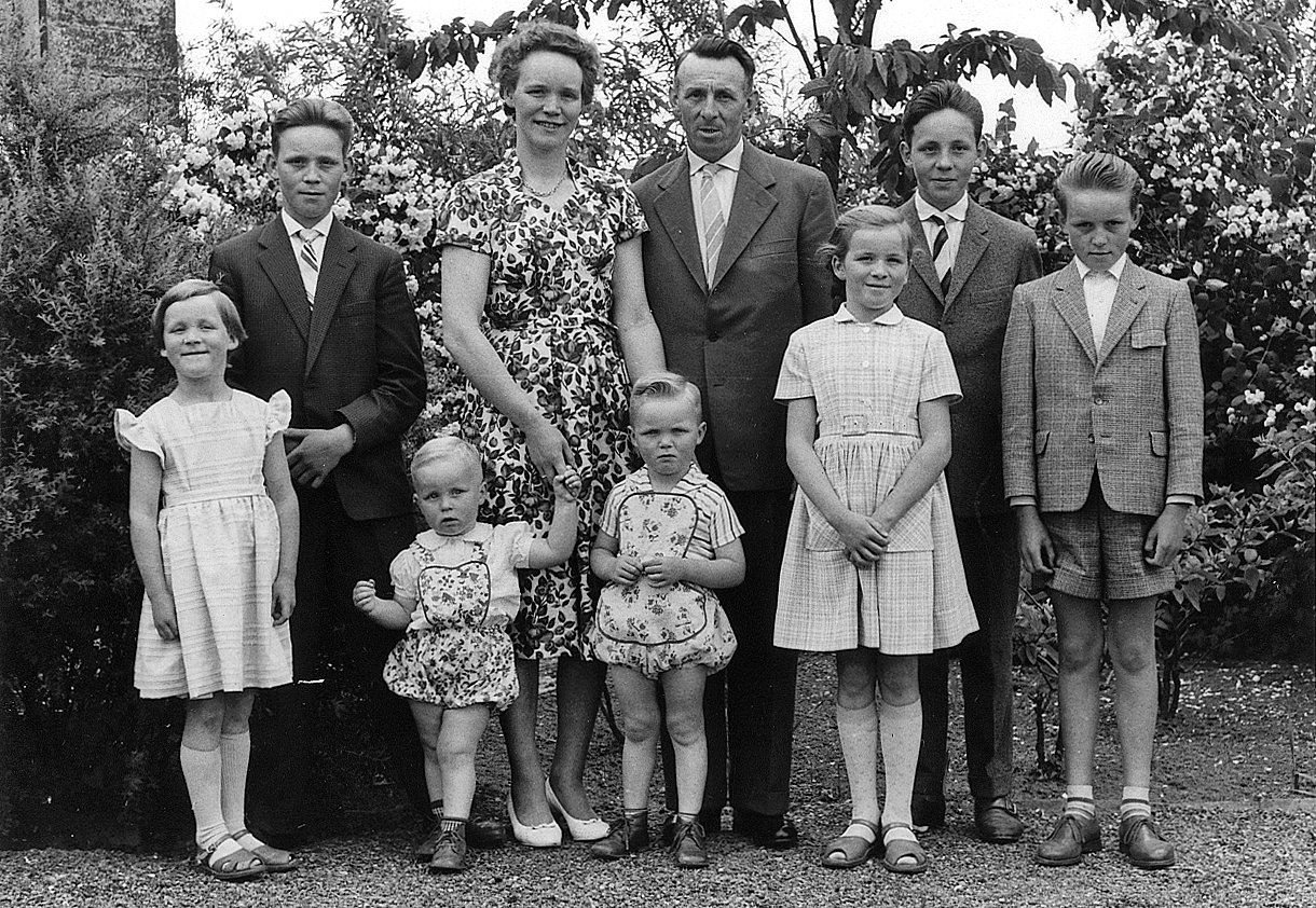 Die Familie Frie aus Nottuln im Jahr 1960 – noch ohne den Autor. 